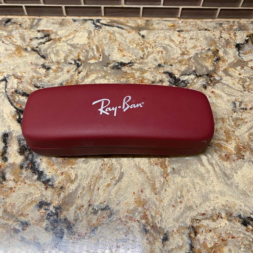 Ray Ban glass case